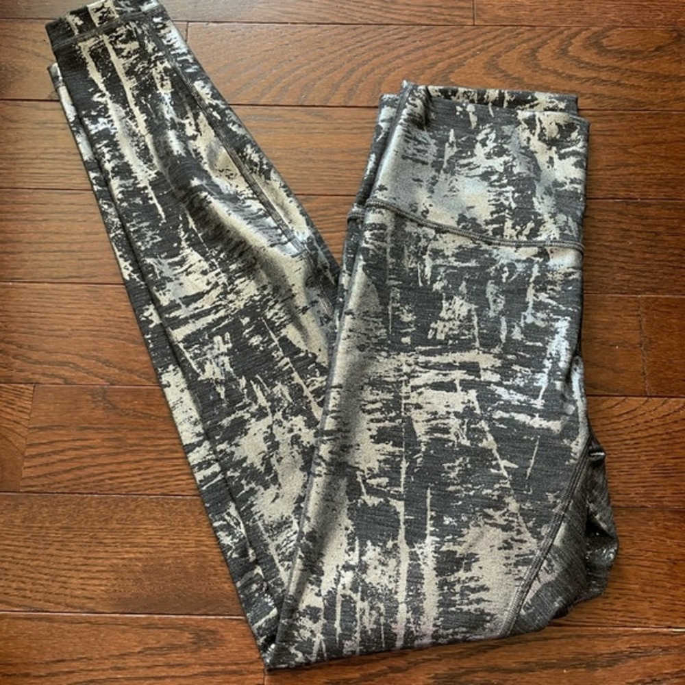 lululemon athletica Gray and White Patterned Leggings
